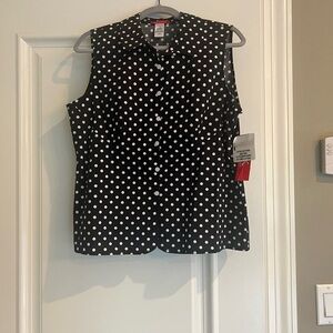 Anne Klein Black and White Sleeveless Button Down Shirt